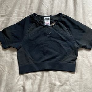 GYMSHARK crop workout tee S